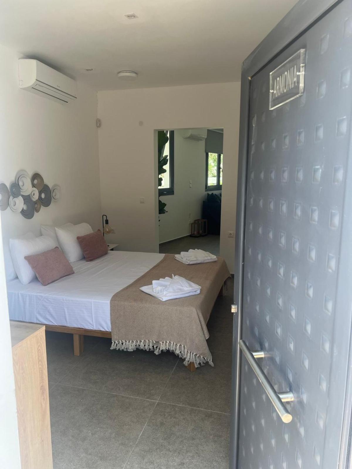Mythos Luxury Villa-skiathos Troulos